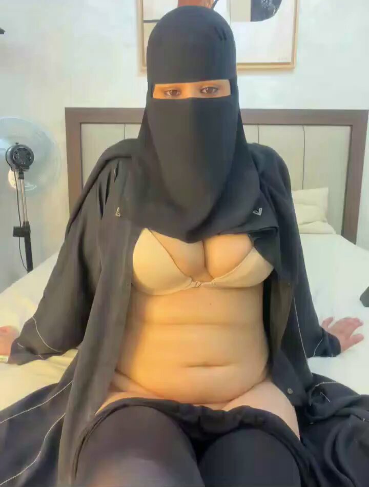 سكس سعودي _ سعودية ميلف جسمها يجنن واحلي نودز